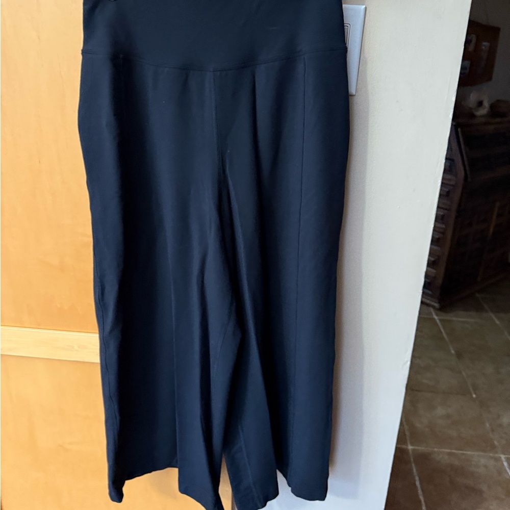 Lululemon Athletica Black wide leg floods